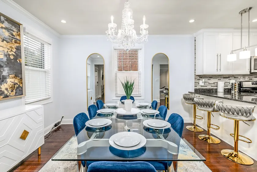 10 min to UMD | 5BD/2.5BA free parking - 20 min DT - Image 1