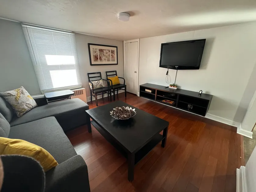 Hazleton Suite, super quiet close to everything - Image 1