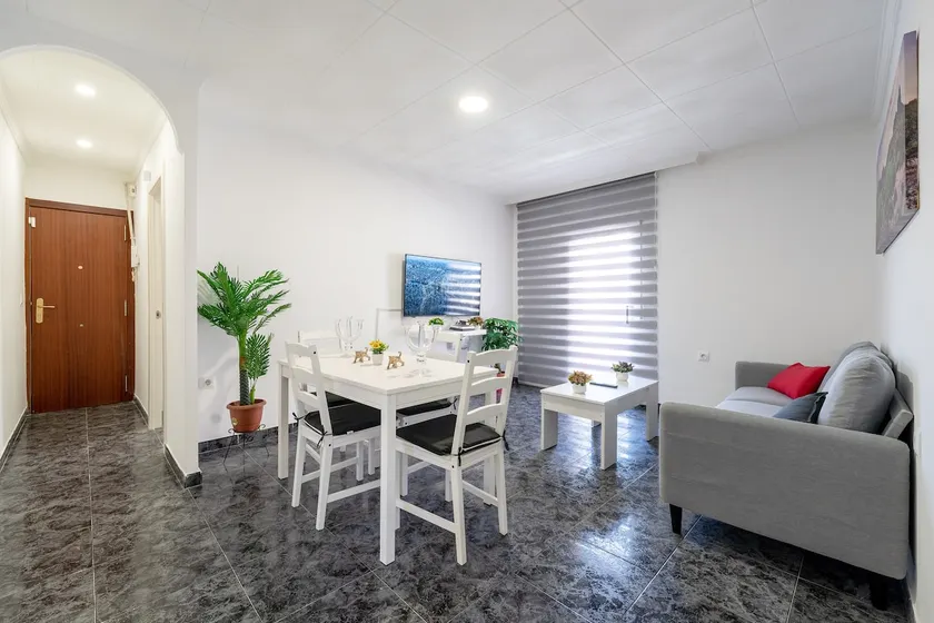 Ten minutes from Tarragona and Salou|A/C|Fast Wi-Fi - Image 1