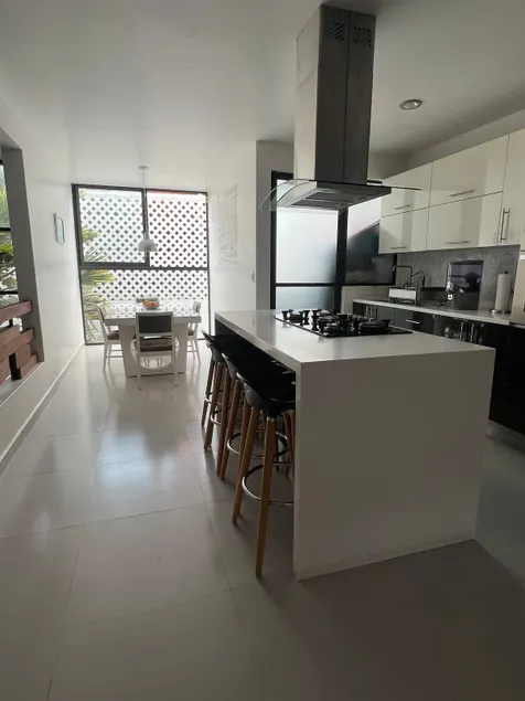 Apartment with its own garden. - Image 1