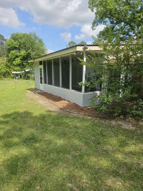 Cozy 5 BR 6 Beds Sleeps 11 W/Patio for Travelers - Image 1
