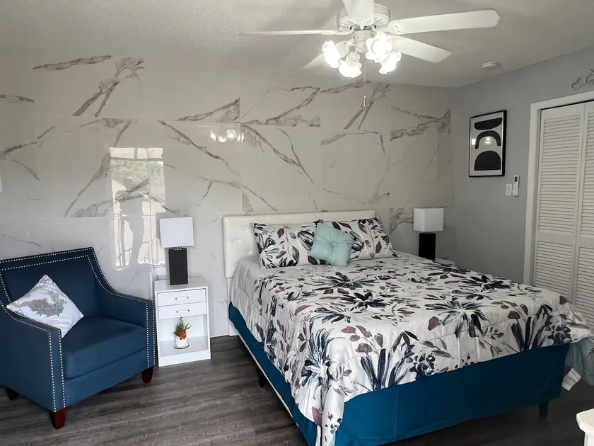 The Johnson’s Apartments /Unit B - Image 1