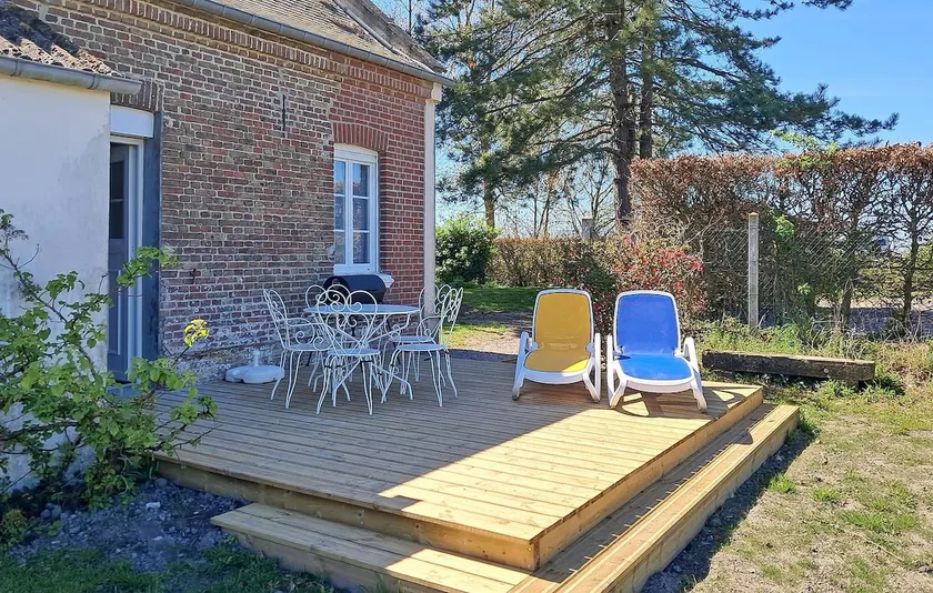 2 bedroom pet friendly home in Ponthoile - Image 1