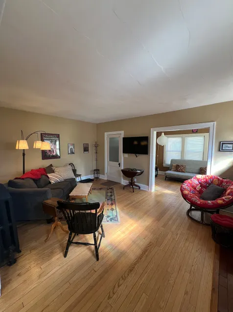 Kalamazoo Stays #1 Downtown 2 bd/1 bath Apt. - Image 1