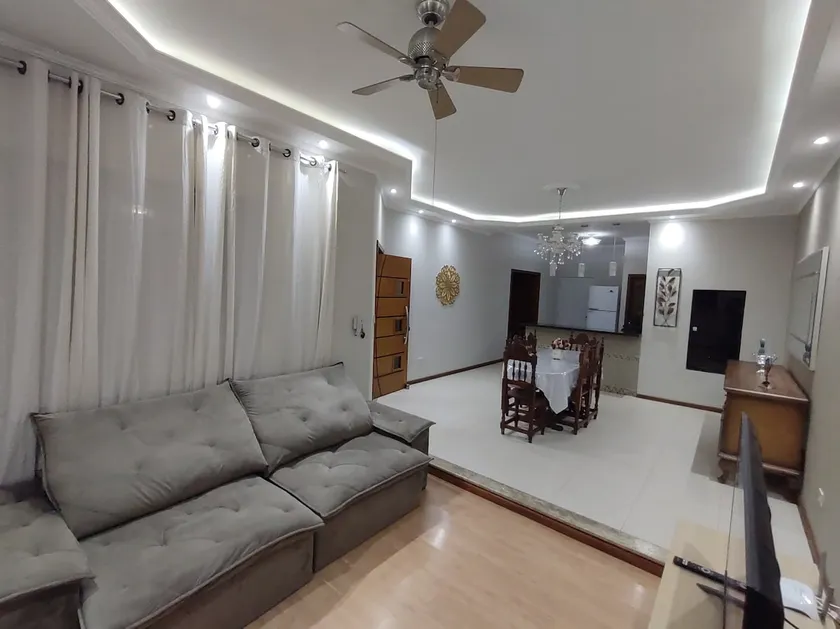 Spacious House Perfect for Your Stay! - Image 1