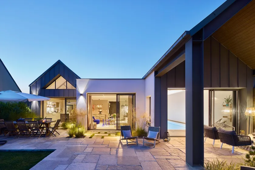 Excellent modern villa with indoor pool 29C - Image 1