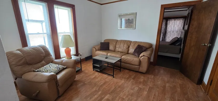 Peaceful 2br Apt close to downtown Cedar Rapids - Image 1