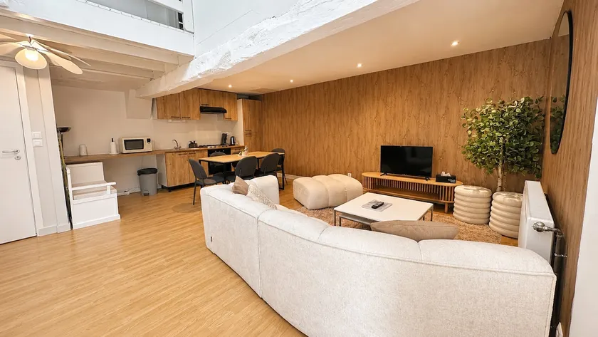 3 bedroom apartment - Image 1