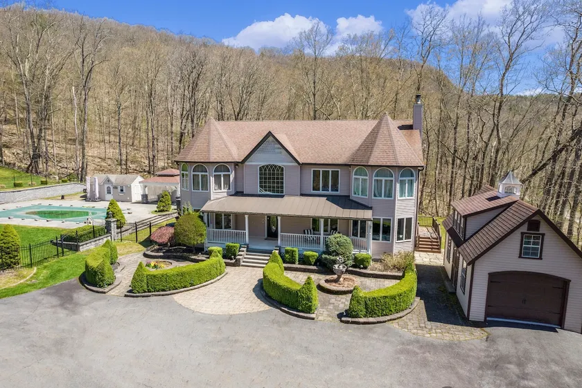 Catskills Villa - Image 1