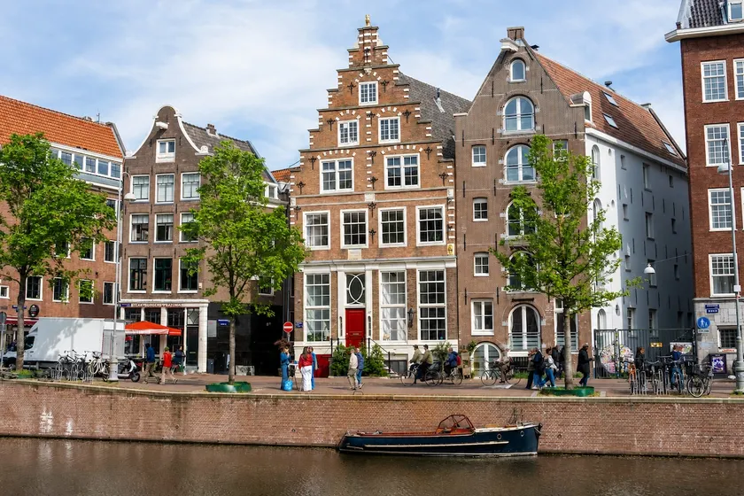 Wijnkopershuis Hendricksz - 17th century house - Image 1
