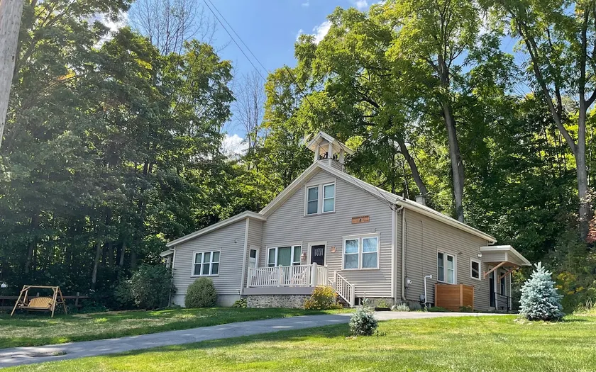 Lakeview house six min to Bristol Mt in S. Bristol - Image 1
