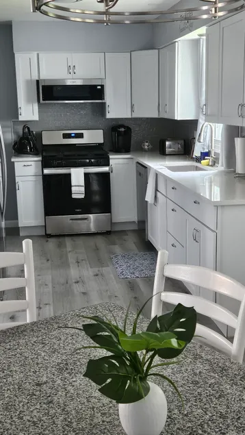 Beautiful Bourbonnais Rental - Image 1