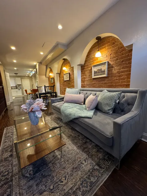 Entire House | 3 bedrooms | Sleep 6 | 3.5 Baths | - Image 1