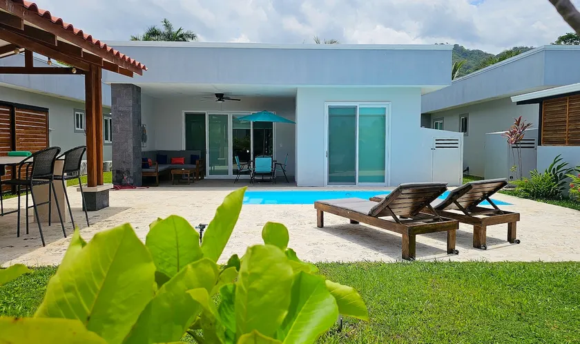 Family Beach Getaway – Pool, Golf & Wildlife - Image 1