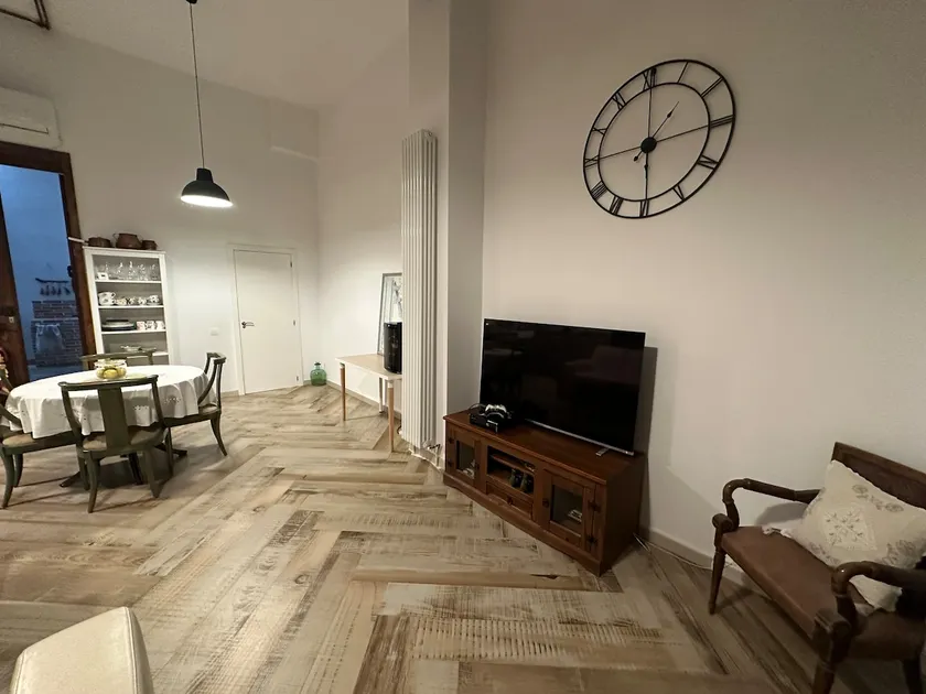 Modern City-Center Loft – Walk to Everything - Image 1