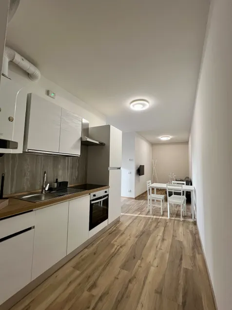 Apartment Ferrari track - Image 1