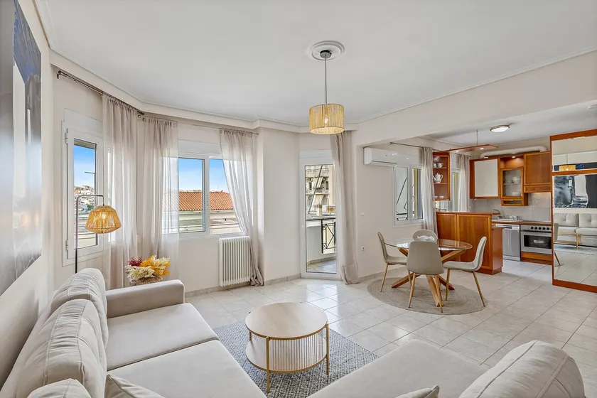 Comfortable centrally located apartment next to the sea! - Image 1