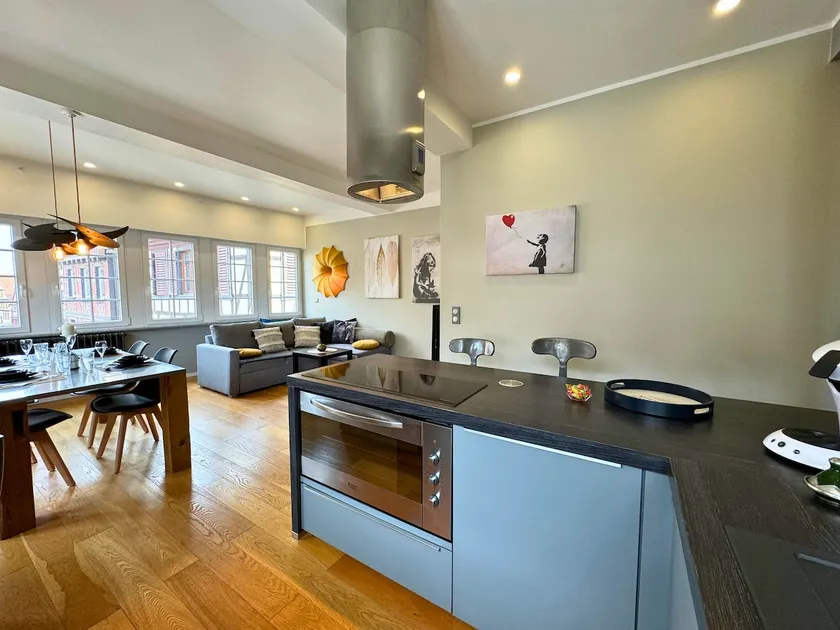 L'Arsenal – Downtown Apartment - Image 1