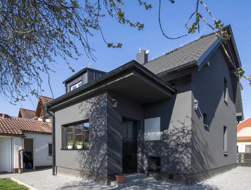 The Dark Loft: Soukromí, fitness & playroom - Image 1