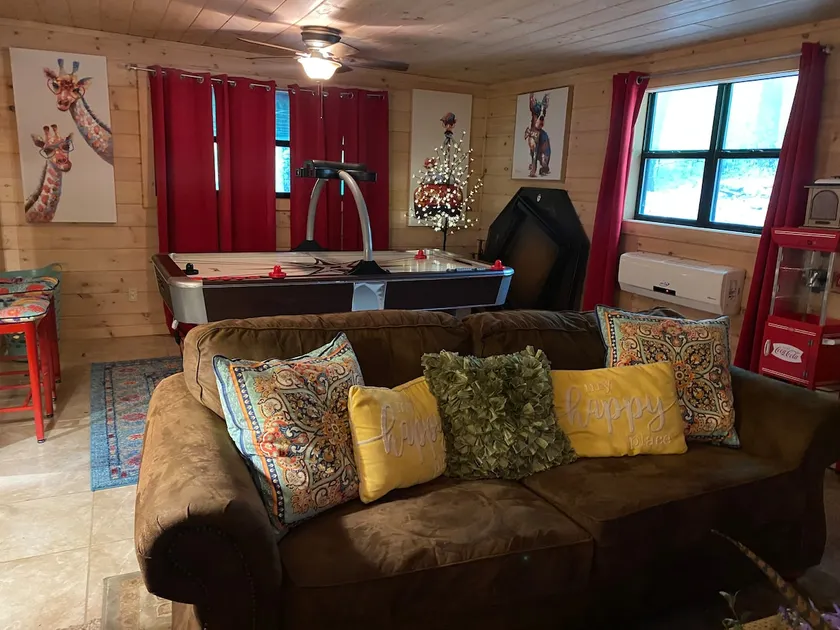 River Soundscapes Retreat! Pets ok! Aska Adventure - Image 1