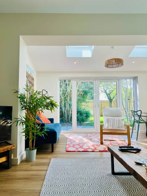 Spacious & Sunny Cottage Close to Suffolk Coast - Image 1