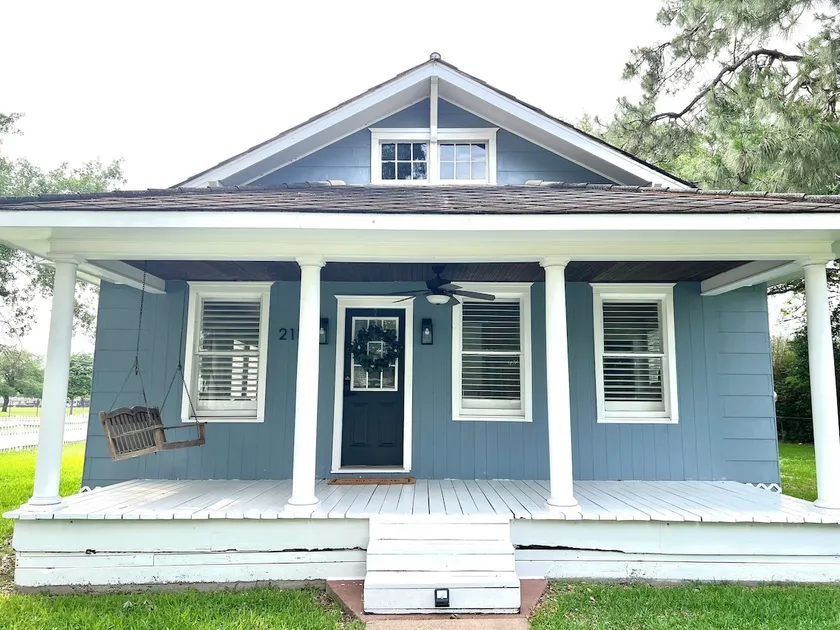 Cardinal Cottage:Charming 1930s Restored Farmhouse - Image 1