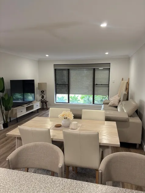 Duplex by the beach - Image 1
