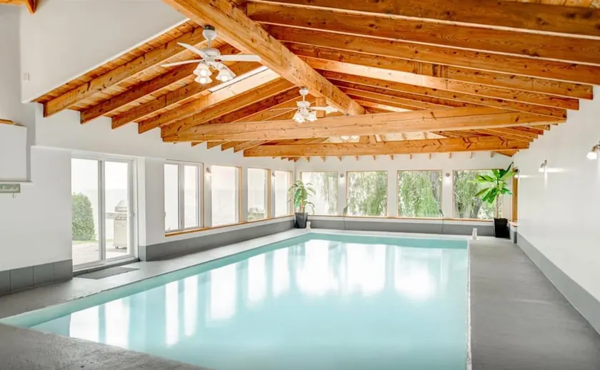 ALORA Chalet | Indoor Pool & Waterfront - Image 1