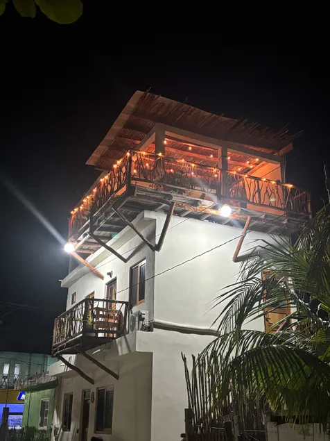 Vulkay Loft with Roof Top 3 blocks from the beach - Image 1