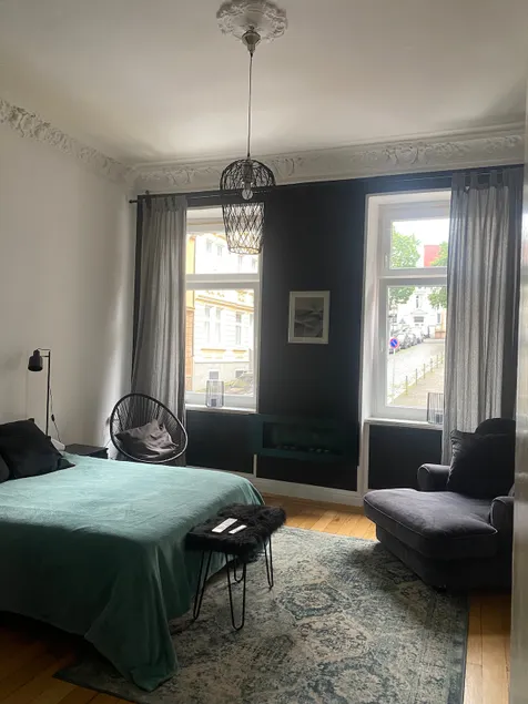 Stylish 2-room apartment - Image 1
