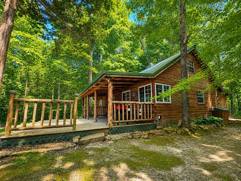 Hummingbird Hideaway, Twin Lakes Cabins - Image 1