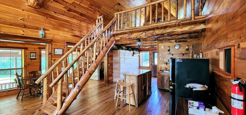 Peaceful Rustic Cabin - Image 1