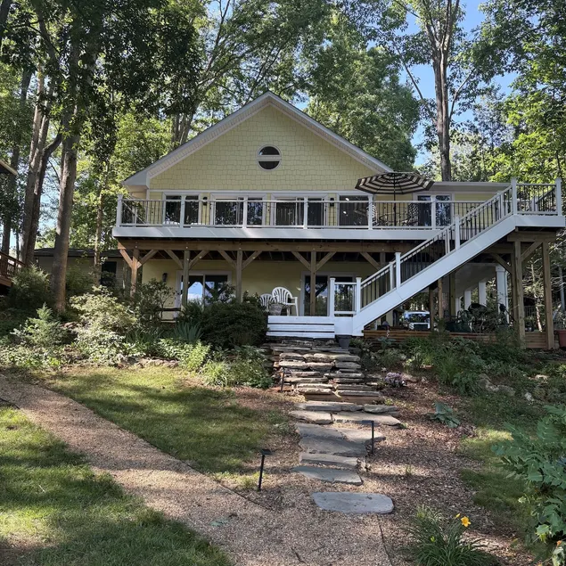 Harrison Hideaway - Image 1