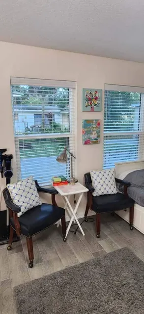 Suit with Kitchen & Bathroom - Image 1