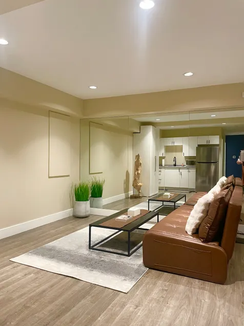 Super Beautiful Crystal Energy Grand Suite/Healing Space/4 min walk to the beach/20 min to Downtown/Pets - Image 1