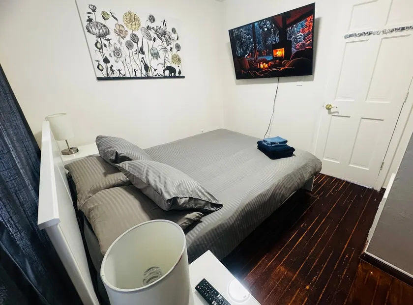 Sunny Entire Apartment . - Image 1