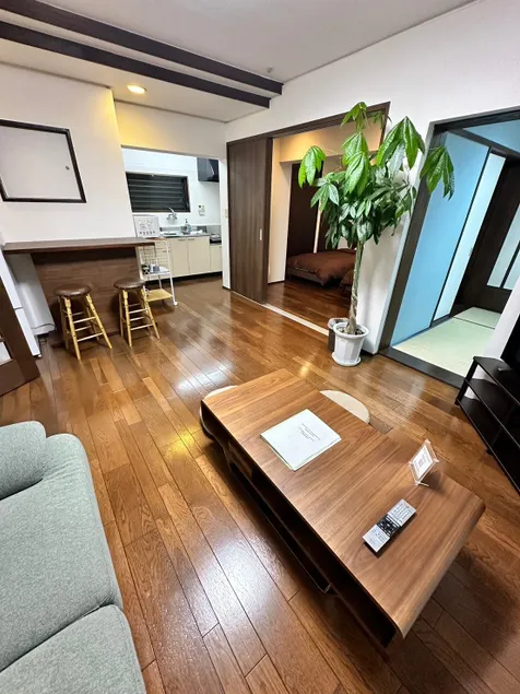 A private apartment perfect for families or group trips. The price is the same for rentals of up to 6 people. 3 bedrooms, Kumamoto Castle,... - Image 1