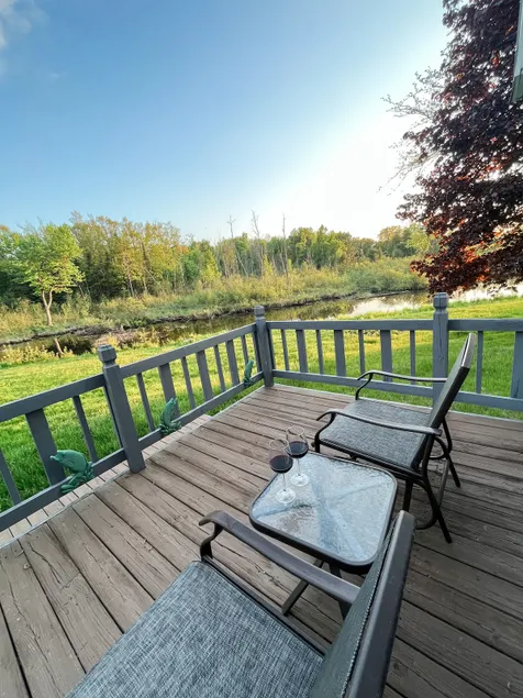 Creek Cabin - Image 1
