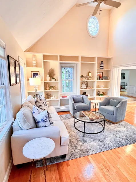 Osterville 4BR, Hot Tub, Beach Pass, Walk to Pond - Image 1