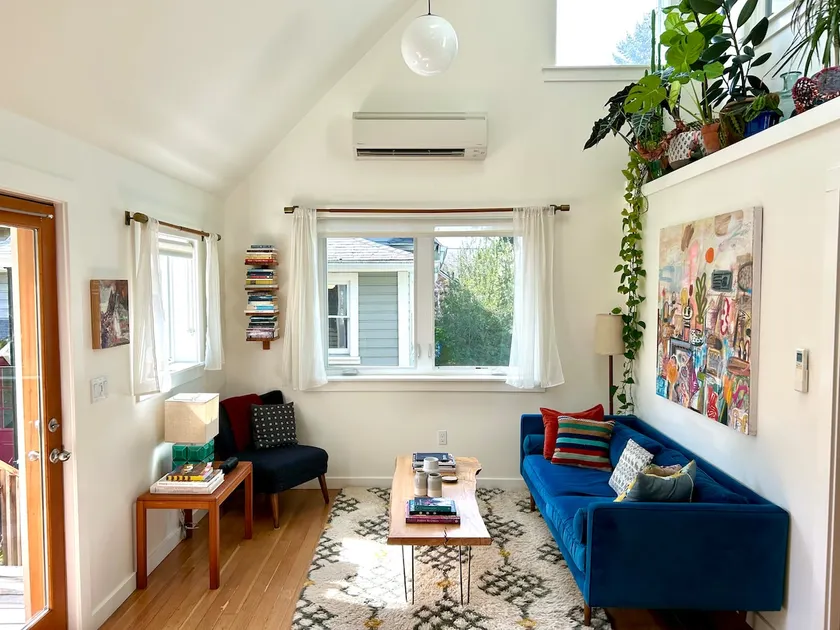 Spacious Guesthouse with Creative Style and Local Charm - Image 1