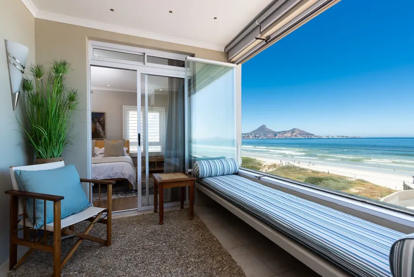 Lagoon Beach Penthouse - Image 1