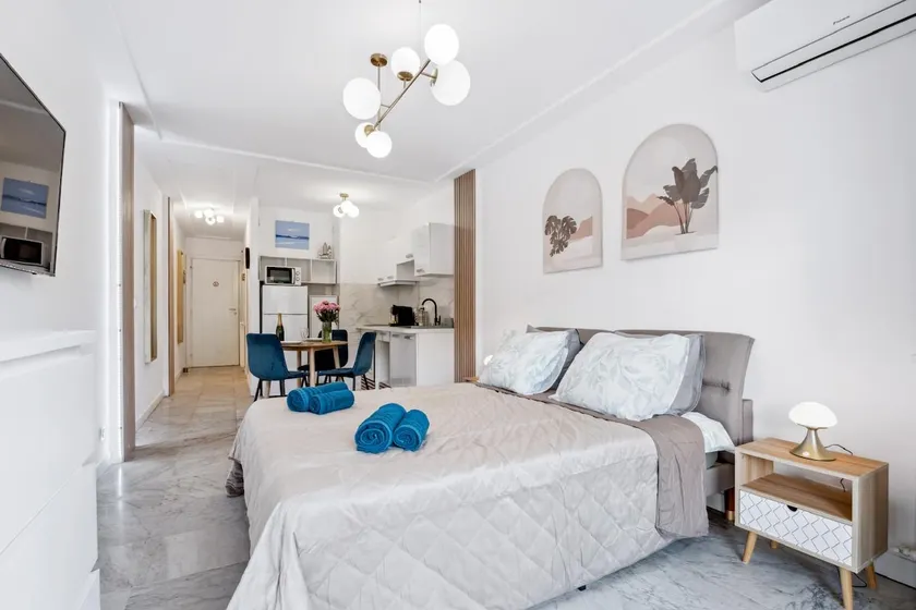 Elegant Studio with Terrace near Sea Tramway - Image 1