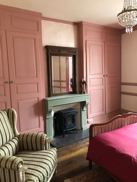 Quirky 3 storey townhouse - Image 1
