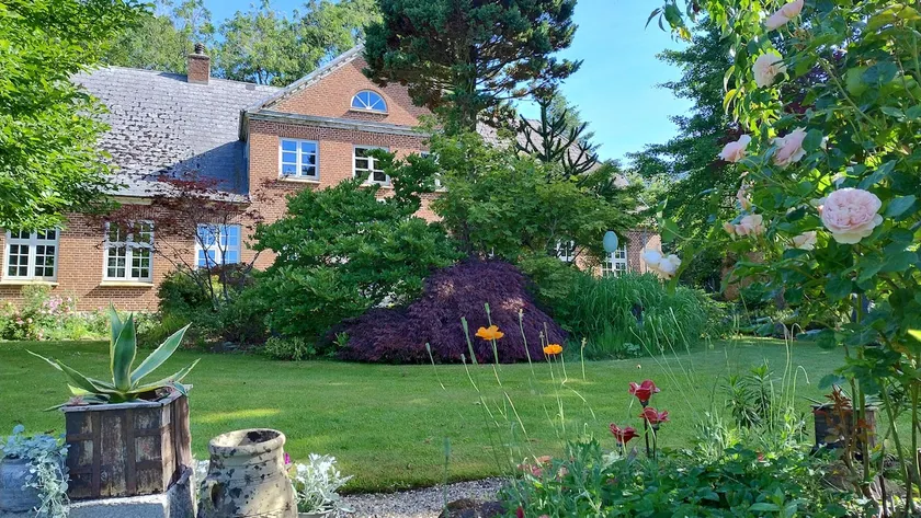 5-Star Spacious Family Oasis | 20 Min to Legoland - Image 1
