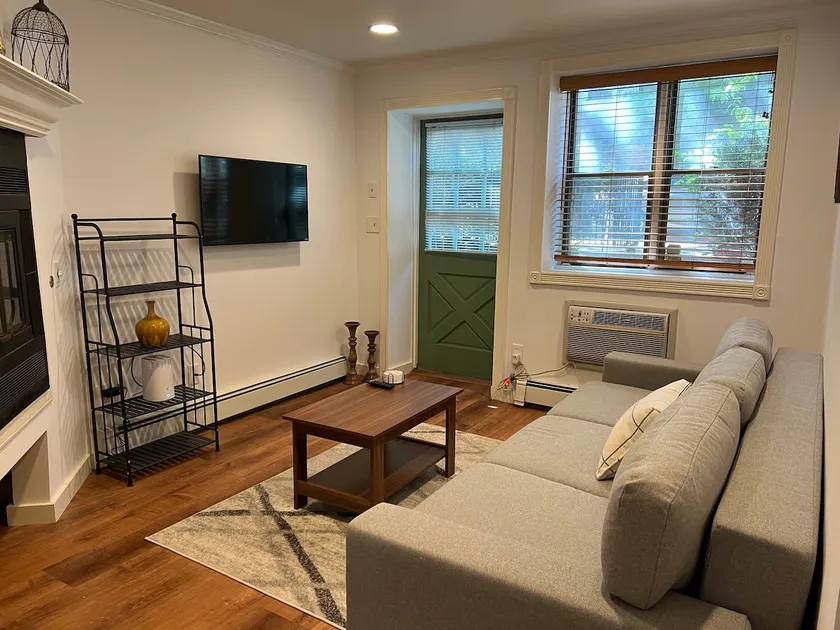 New downtown Hoboken gem! Easy access to NYC. - Image 1