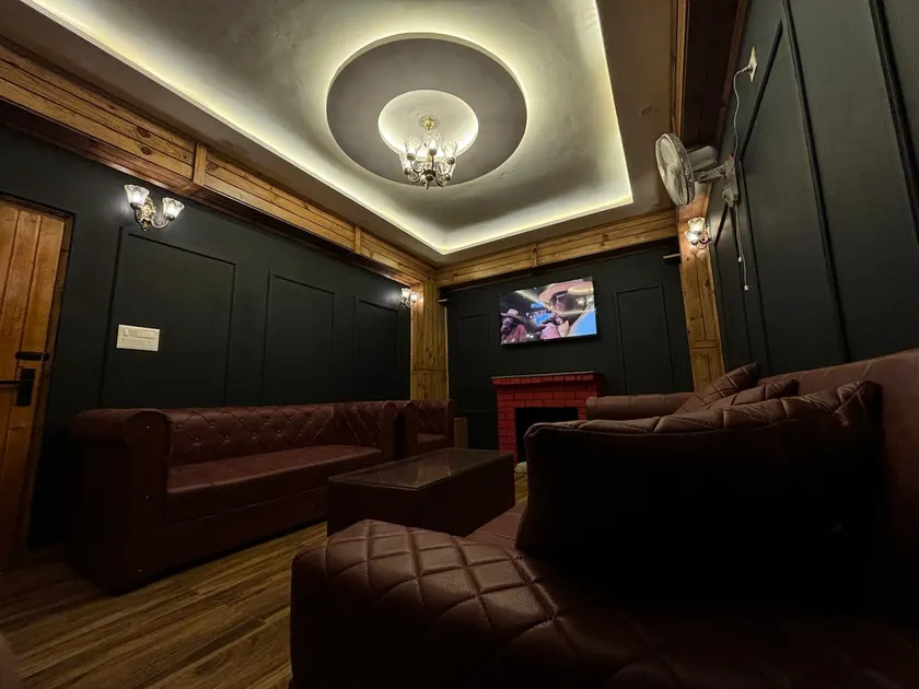 Party House in Mcleodganj - Image 1