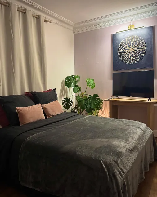 In the Heart of Nature, ideally located in Paris - Image 1