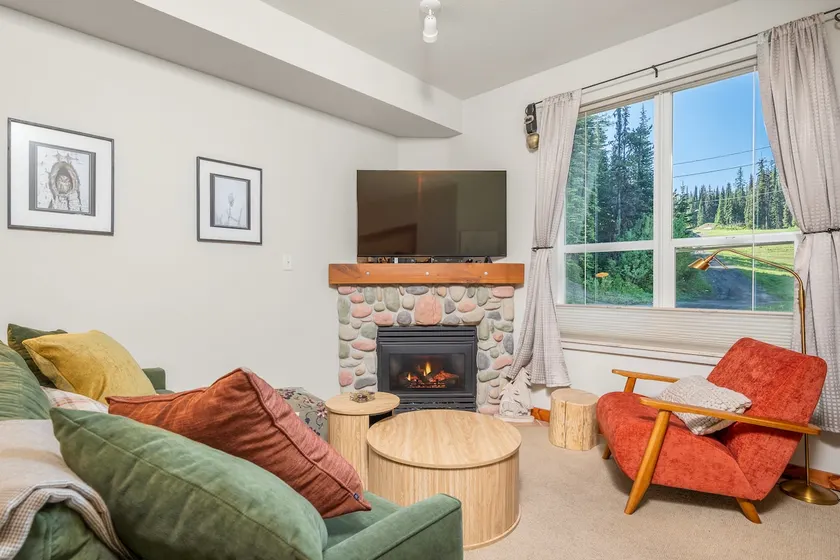 Alpine Retreat - On the Run - Image 1