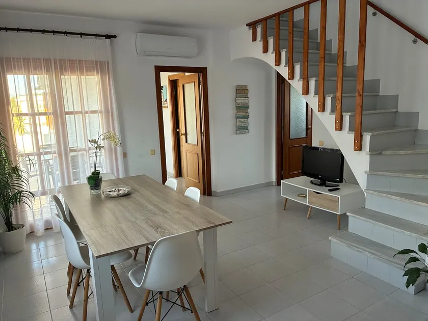 A duplex penthouse right on the waterfront - Image 1