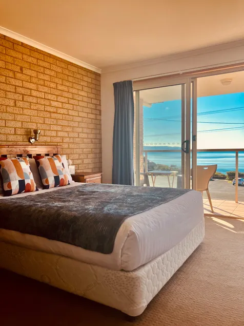 Waubs bay apartment - Image 1